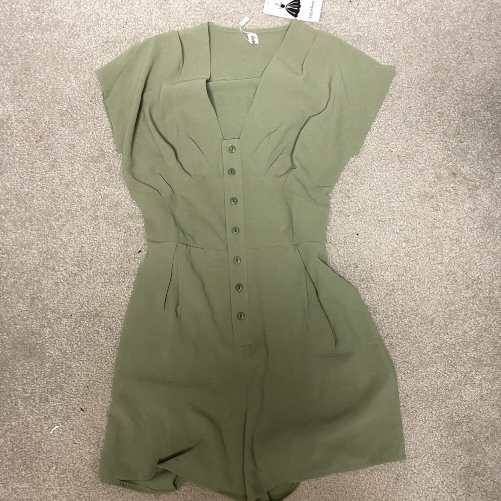 NWT Loose fitting Romper/overall